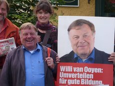 Bustour im Landkreis mit Willi van Ooyen